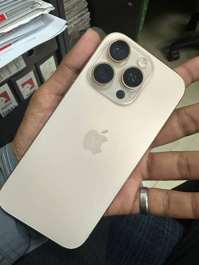 Apple iPhone 16 Pro
