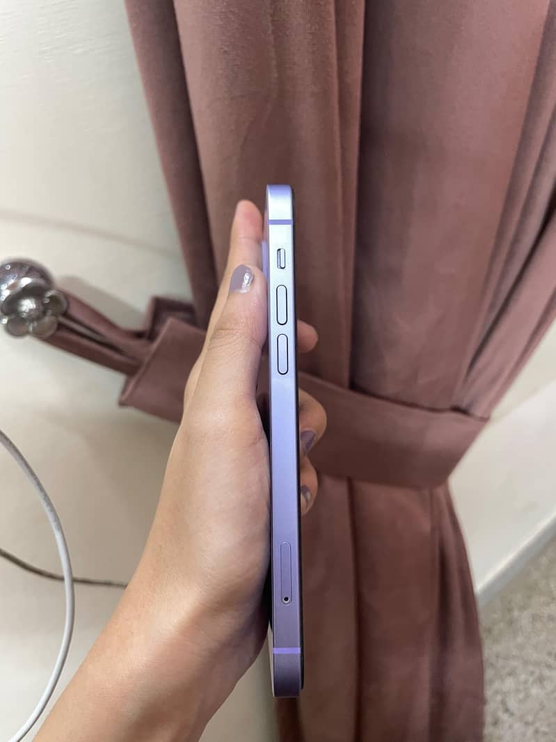 Apple iPhone 12 2