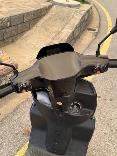 YADEA Electric Scooter – 03 Sport