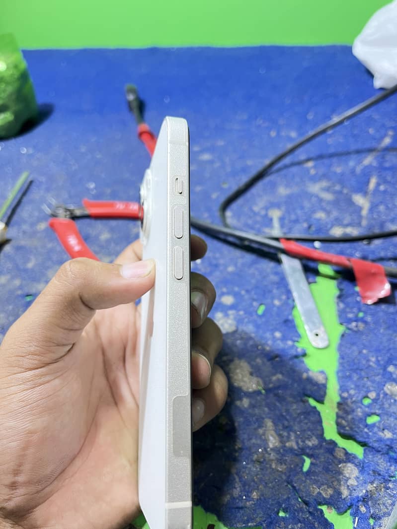 Apple iPhone 14 1