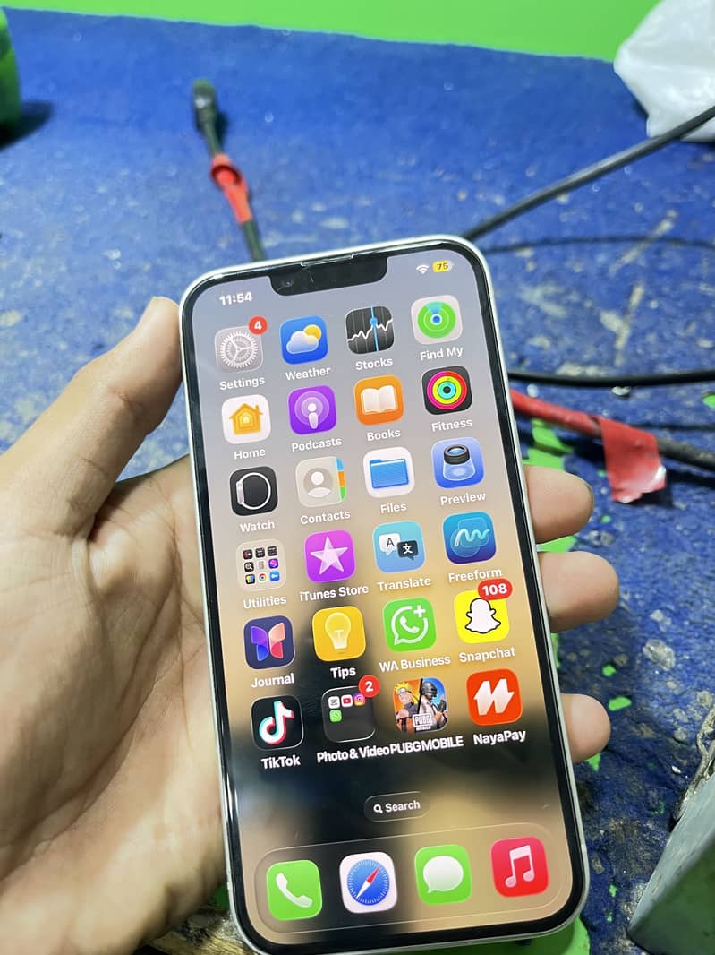 Apple iPhone 14 3