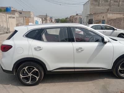 MG HS PHEV 2025