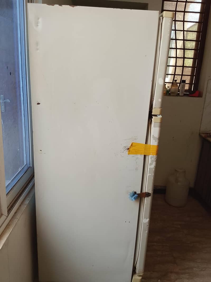 Singer fridge medium size 1