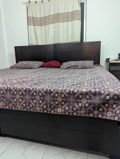2 Single Beds + 2 Side Tables