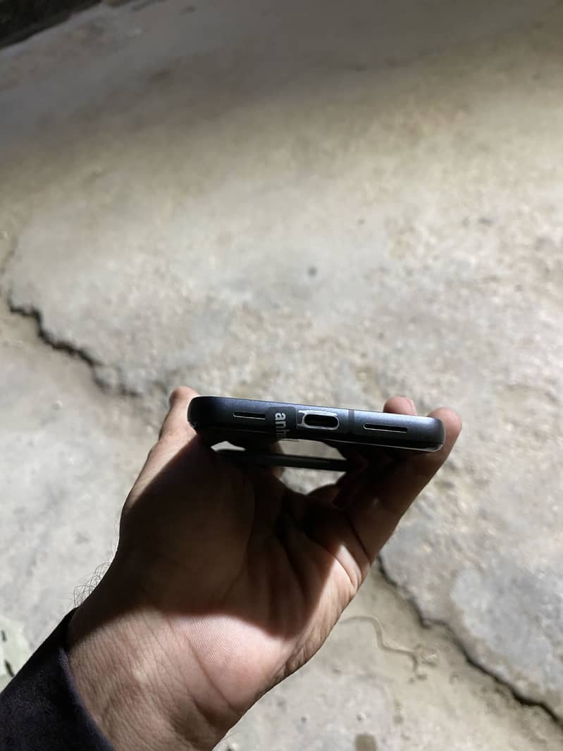 Google Pixel 8 2