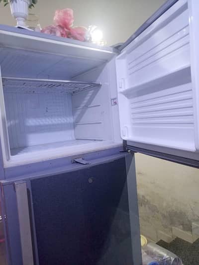 dawlance ka fridge h 10/10 h