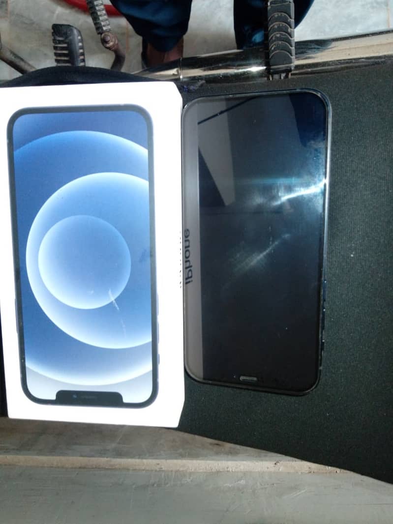 Apple iPhone 12 3