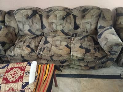 Beautiful sofa 6 seater for sale