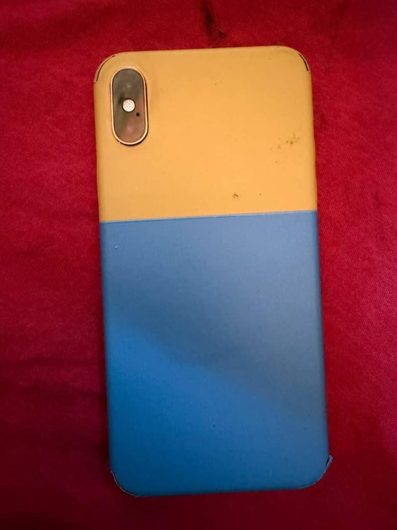 Apple iPhone XS 4
