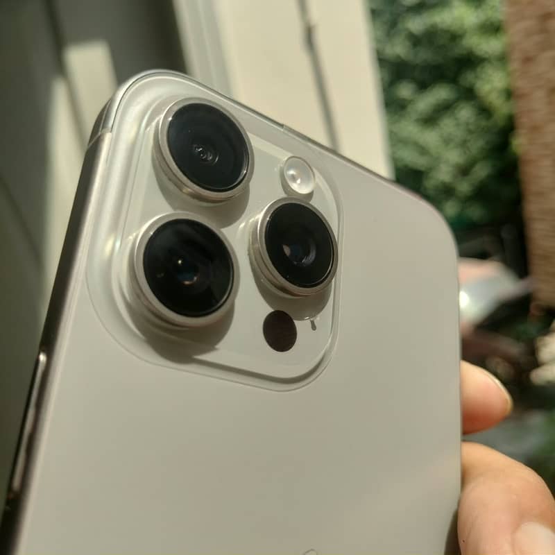 Iphone 15 pro max 4