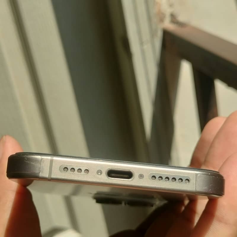 Iphone 15 pro max 7