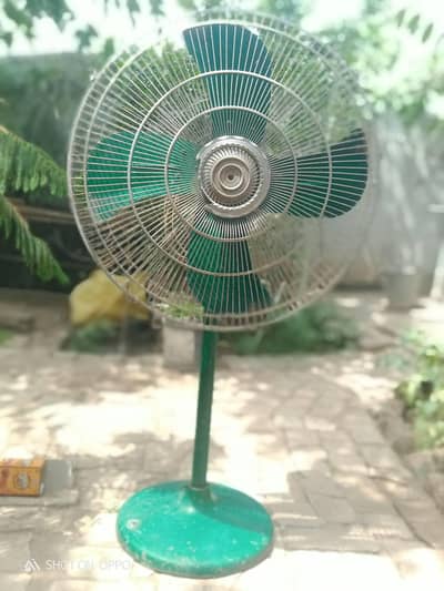 Pedestal Fan – 3 Blade Heavy Metal Grill – Good Condition