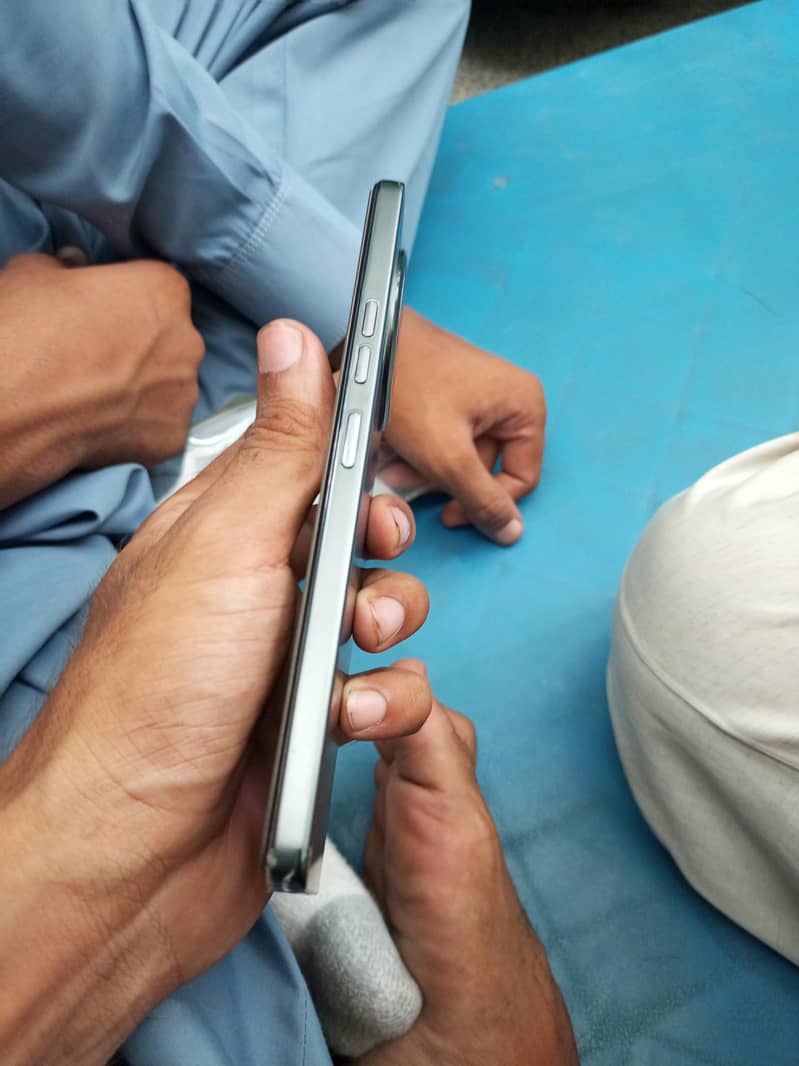 Tecno CAMON 30 1