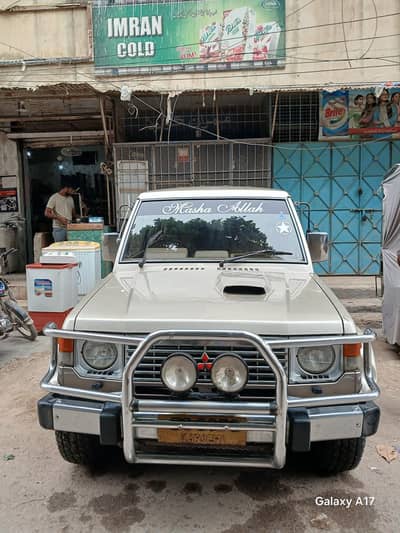 Mitsubishi Pajero 1991