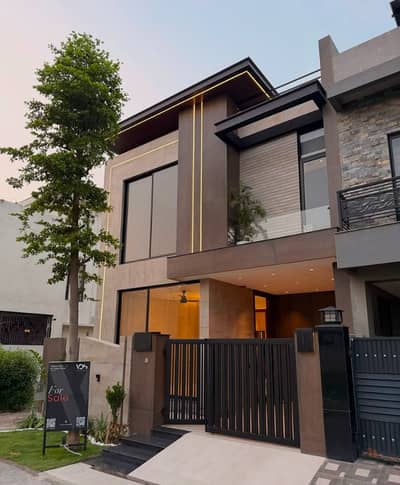 5 Marla Designer House For Sale in DHA 9 Town, Block - A |ORIGINAL PICTURES|