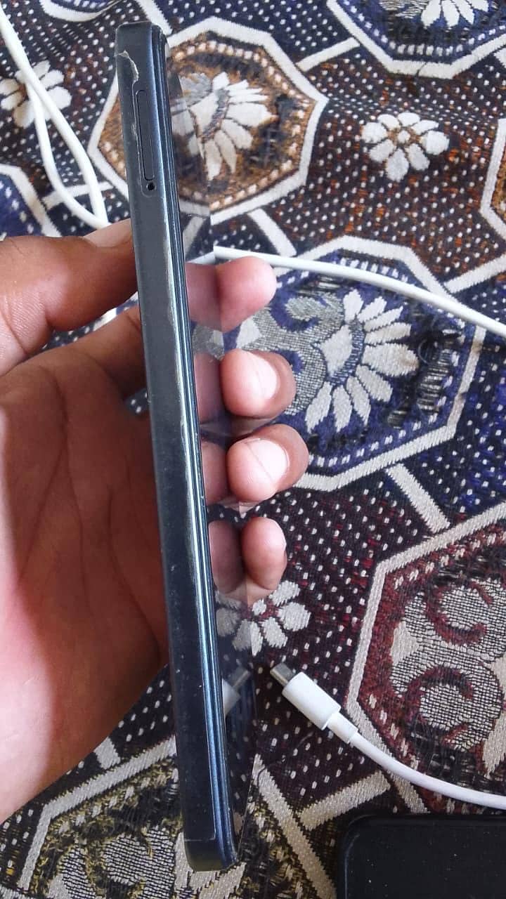 Tecno Spark 2 4