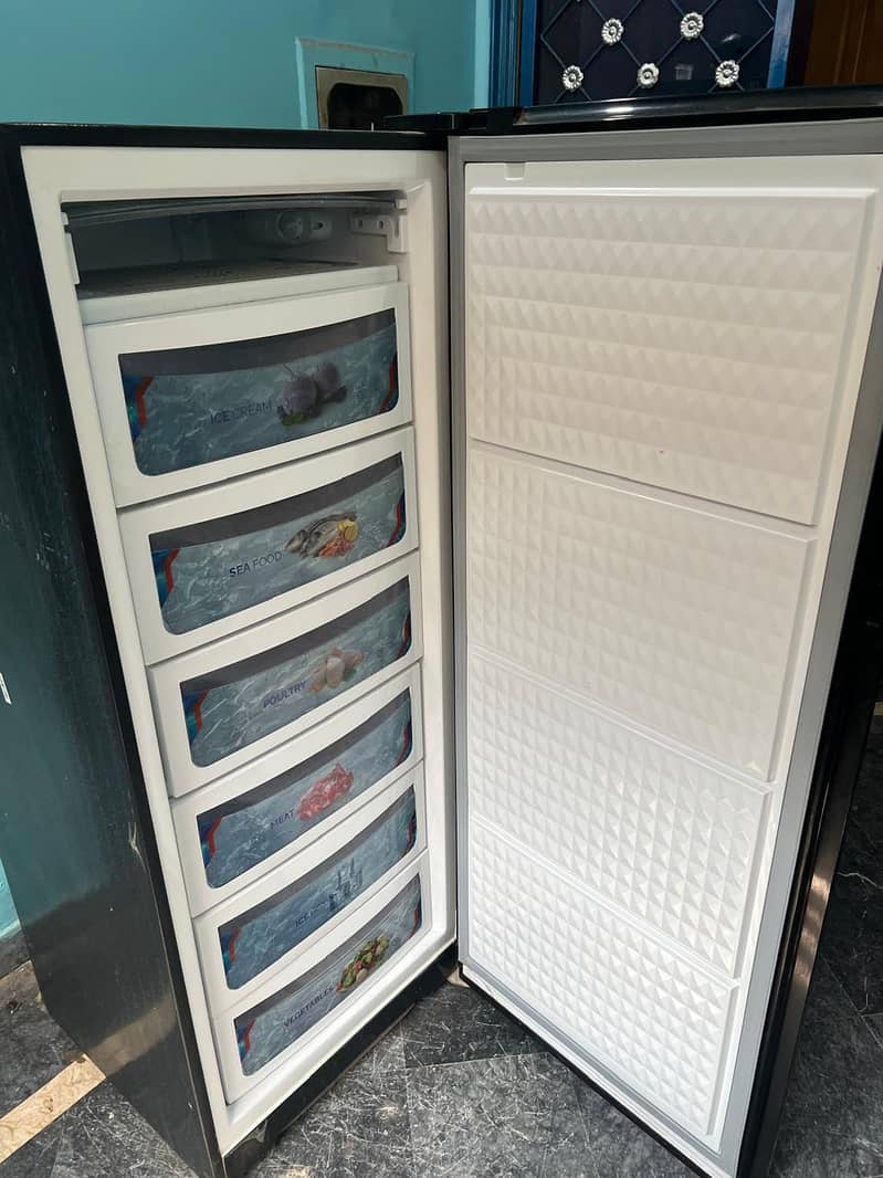 Dawlance vertical freezer 1
