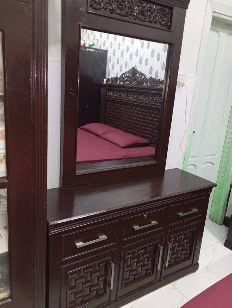 Dressing & Side Table 2