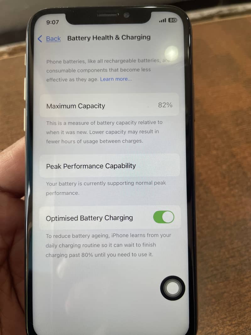 Apple iPhone XS 4