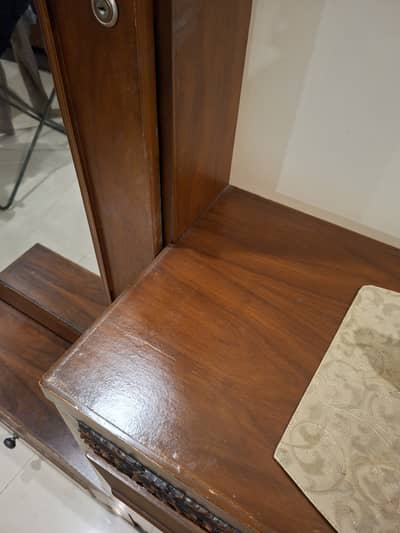 A sparingly used dressing table for sale