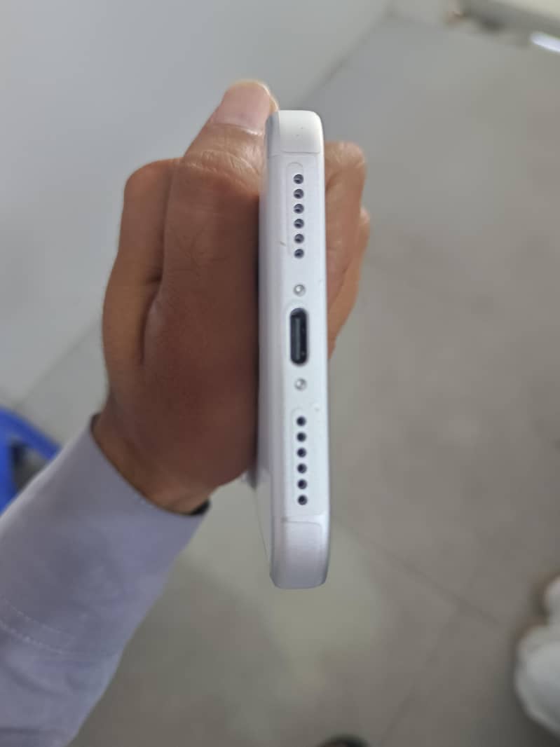 Apple iPhone 17 Pro Max 11