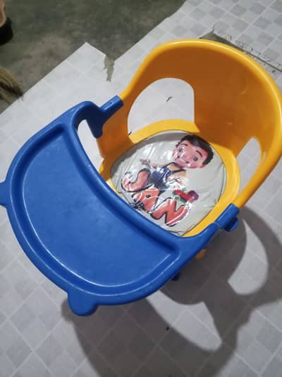 baby cot and chair