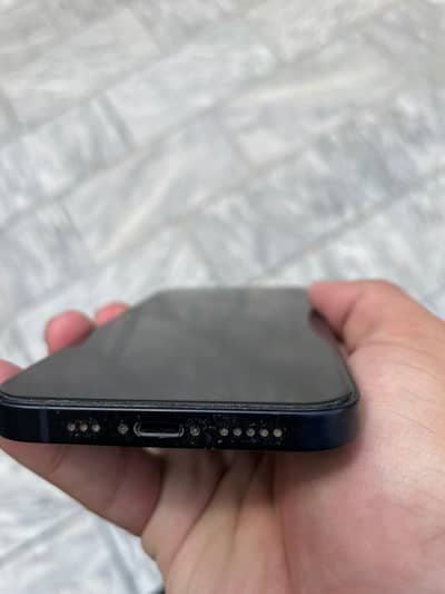Apple iPhone 12