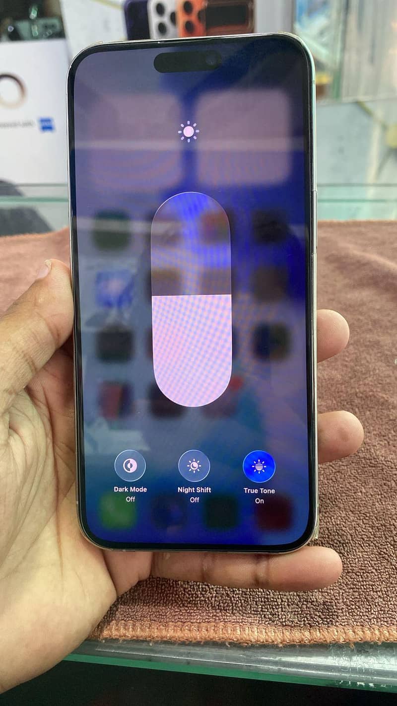 Apple iPhone 15 Pro Max 1