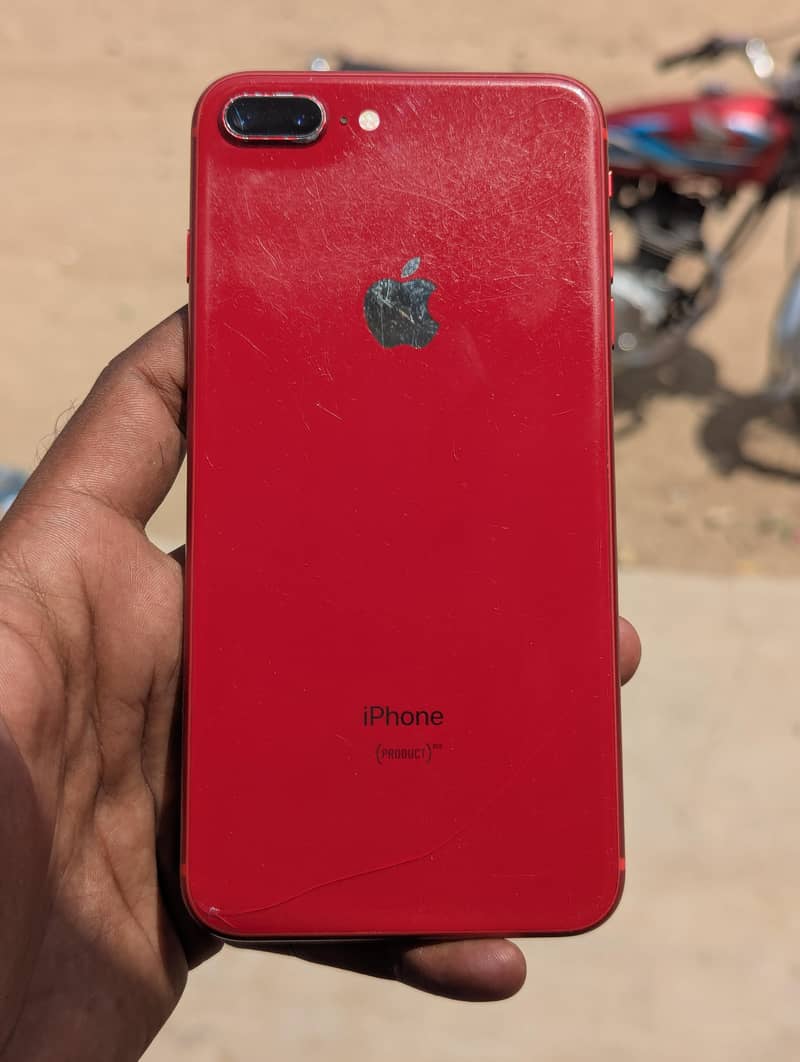 Apple iPhone 8 Plus 1