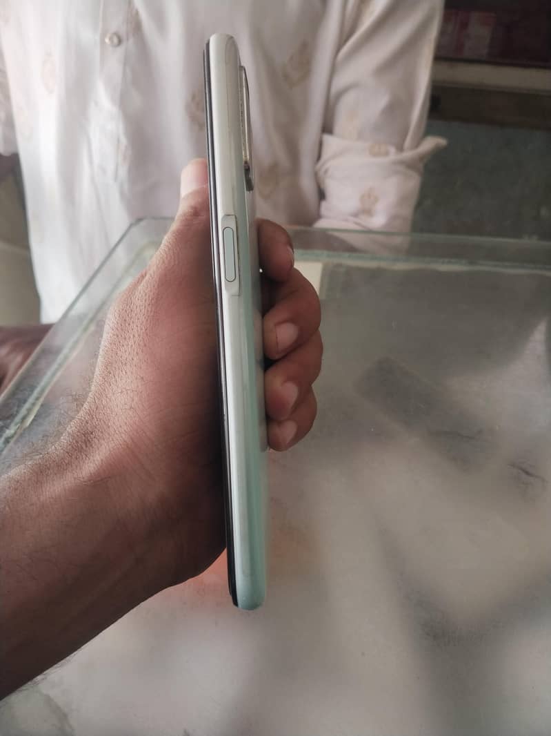 OPPO A52 3