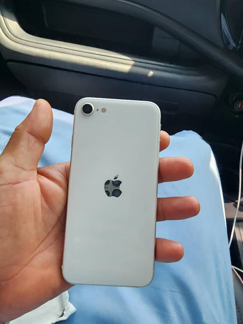 Apple iPhone SE3 0