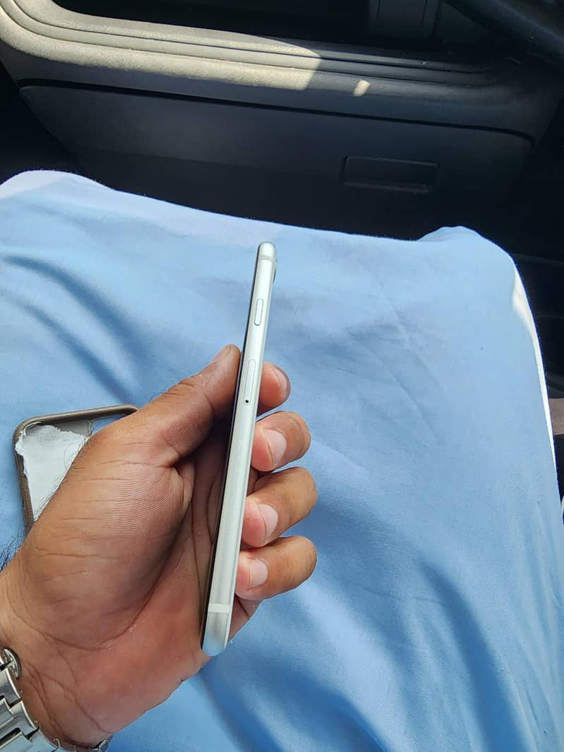 Apple iPhone SE3 2
