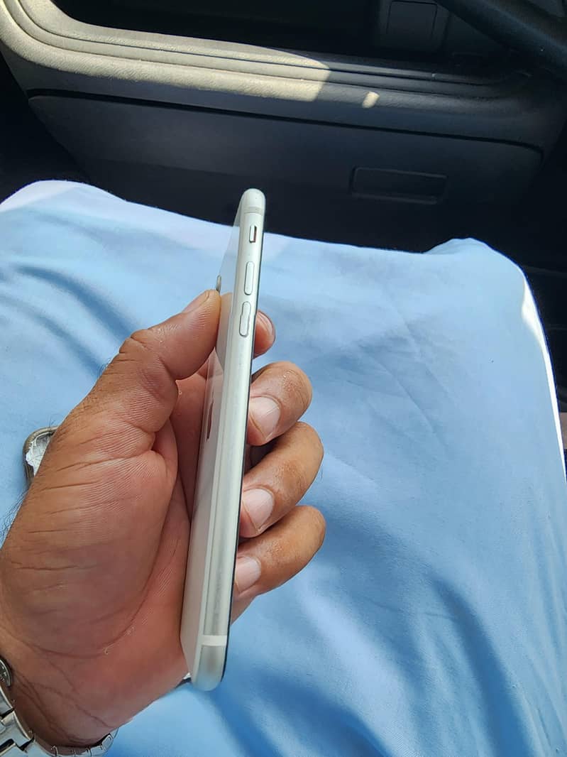 Apple iPhone SE3 3