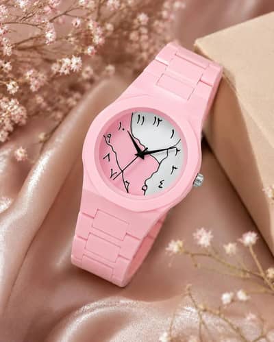Women's chic everyday design that upgrade any outfit Watch 1