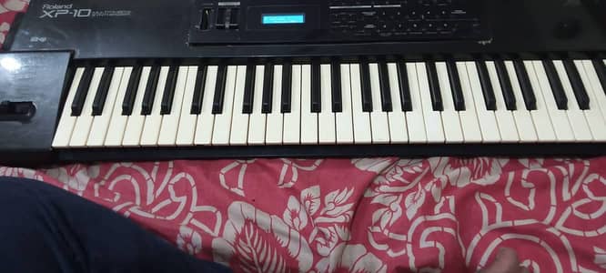 Roland Xp 10 Professional Piano Yamaha PSR keyboard Casio Korg