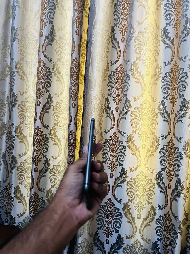 Apple iPhone 8 Plus 2