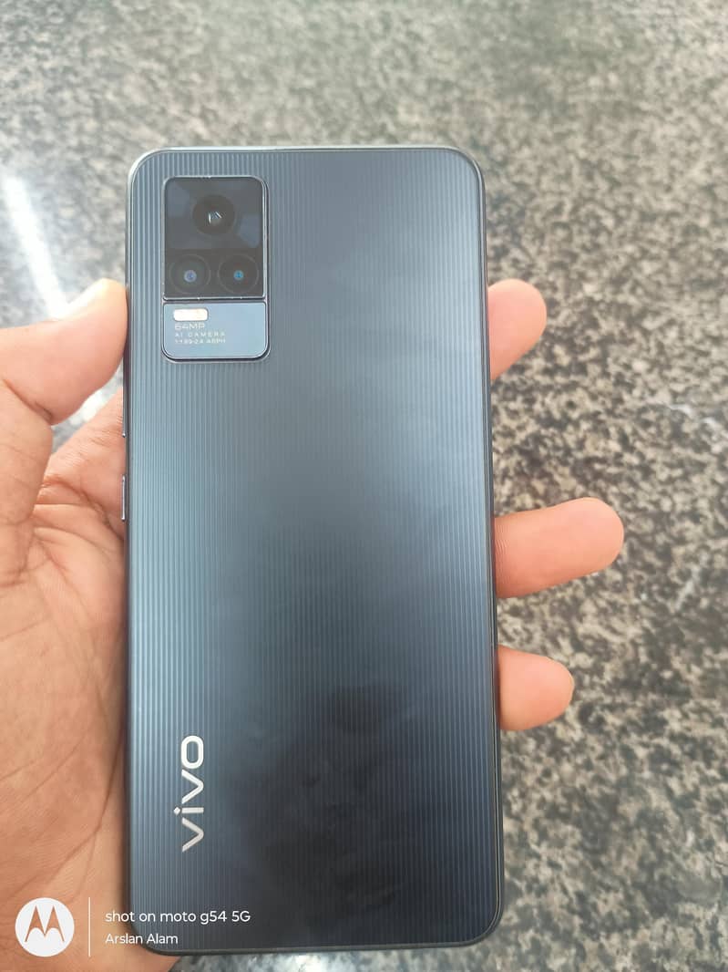 Vivo V21e 1