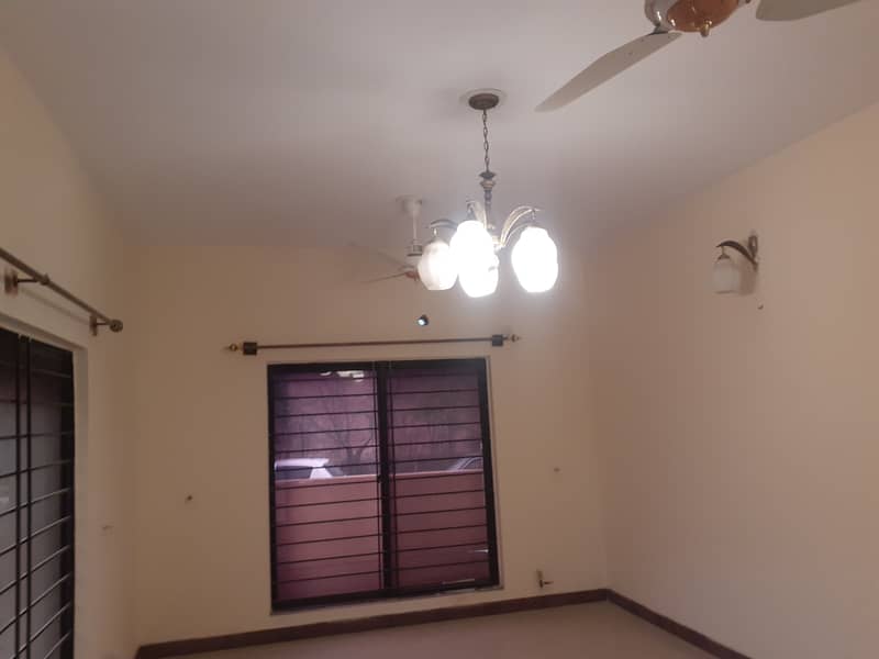 G Floor Flat Tiled 0