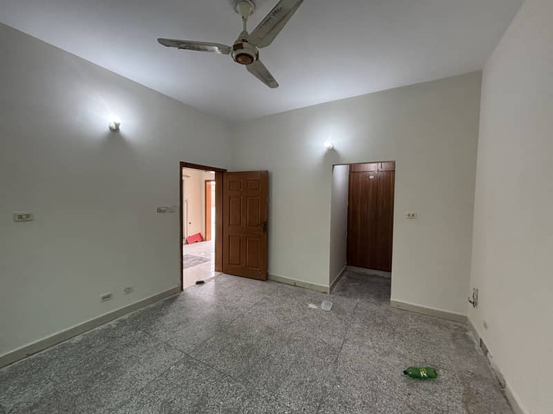 Upper Portion 2 beds 9