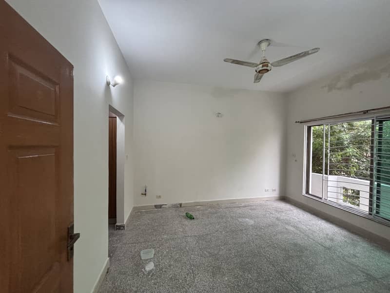 Upper Portion 2 beds 10