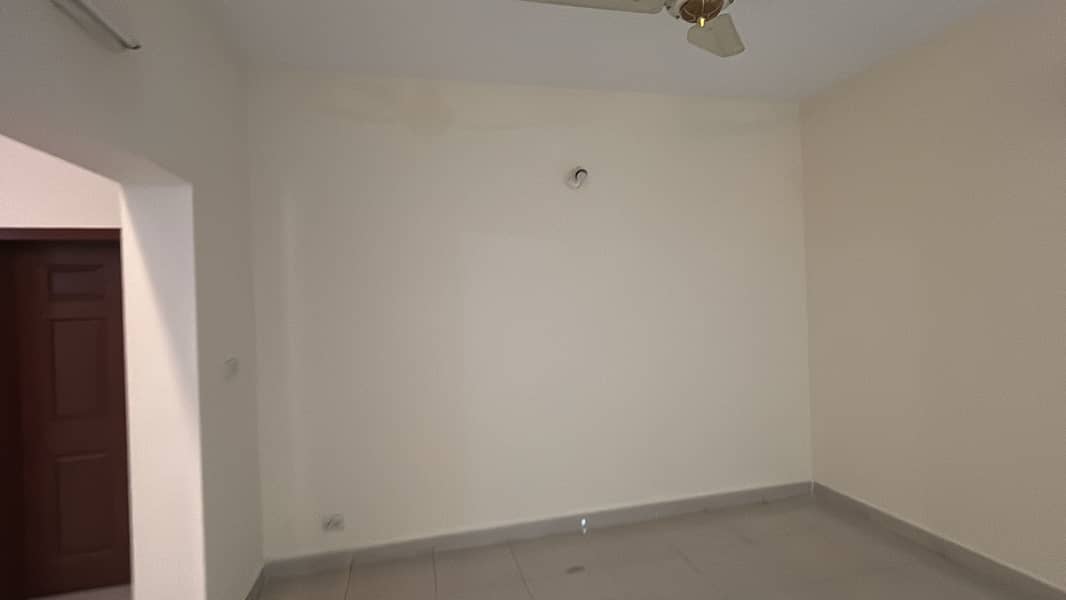Complete SD House 14