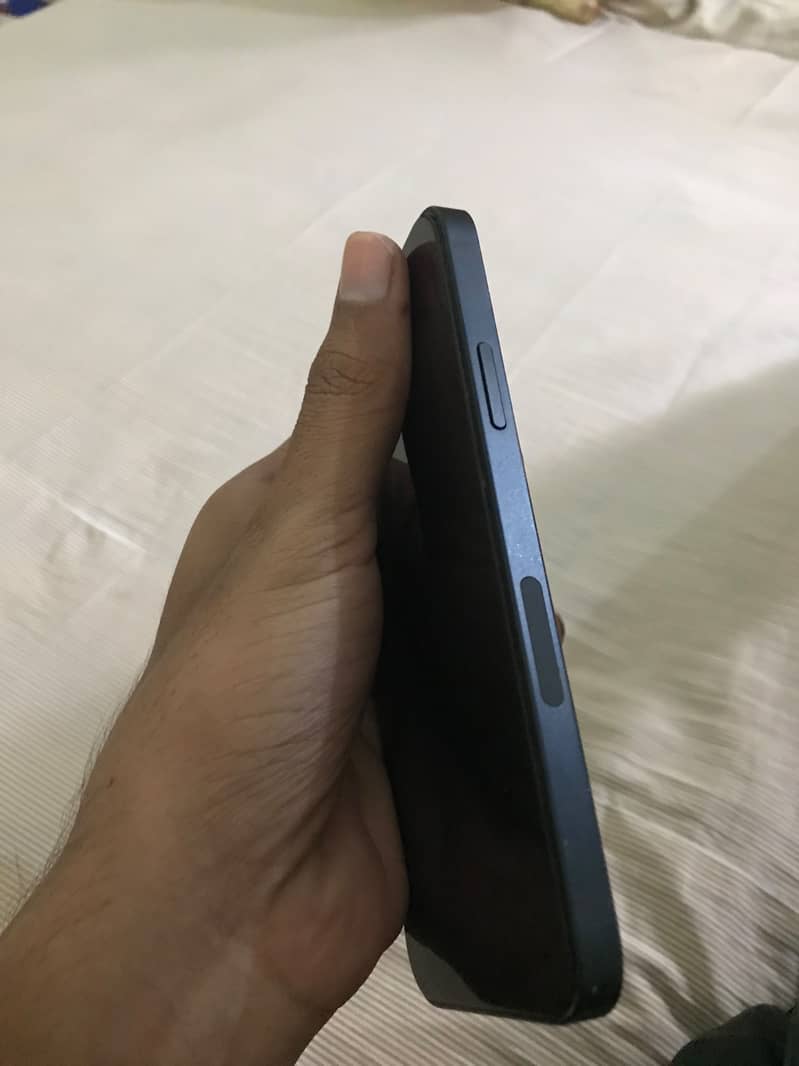 Apple iPhone 12 1