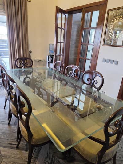 Dining Table with 8 chairs