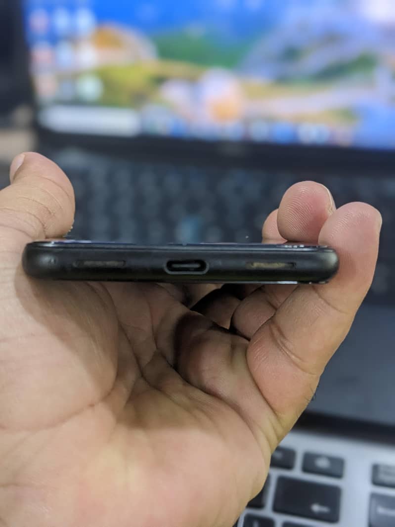 Google Pixel 4 - 4/64GB 3
