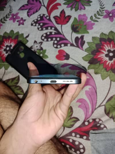 Tecno spark 40C  4+4ram 128 Gb condition 10 by 10