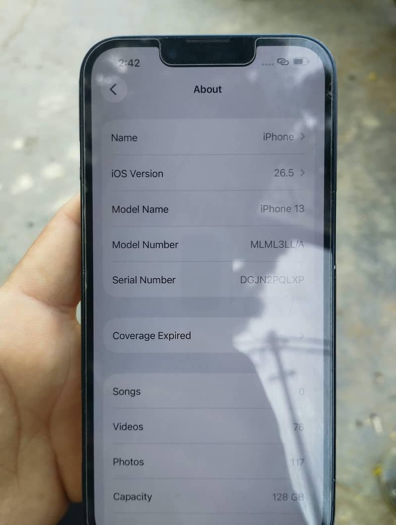 Apple iPhone 13 2