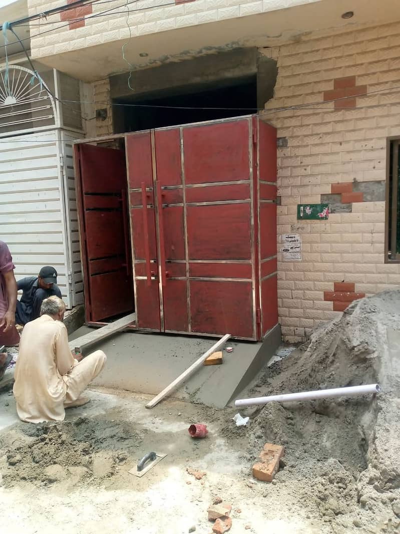 Renovation services lahore,house painting service,plastic Emulsion 3