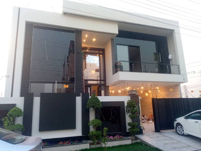 Renovation services lahore,house painting service,plastic Emulsion 5