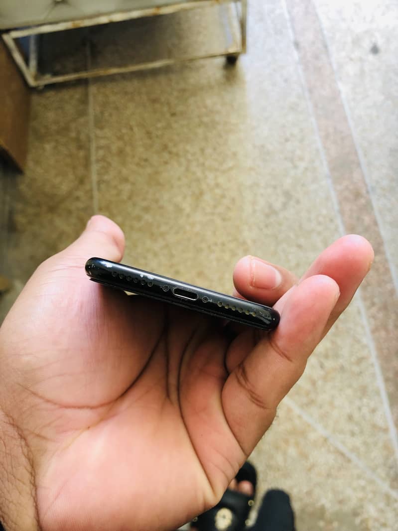 Apple iPhone 7 5