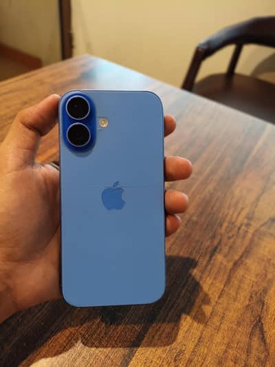 Apple iPhone 16